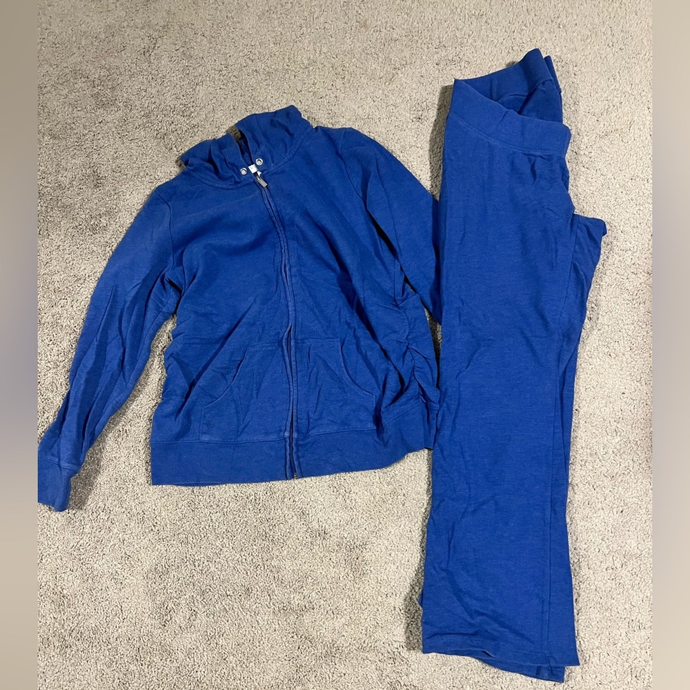 Maternity sweatsuit